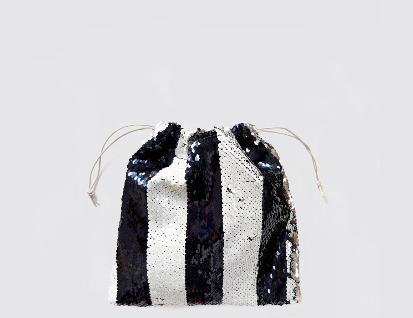Pia Pouch