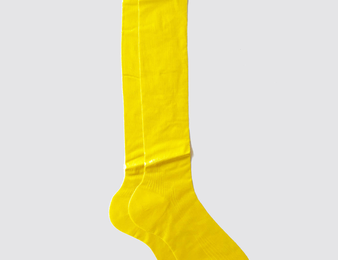 One Ribbed Knee Laminated